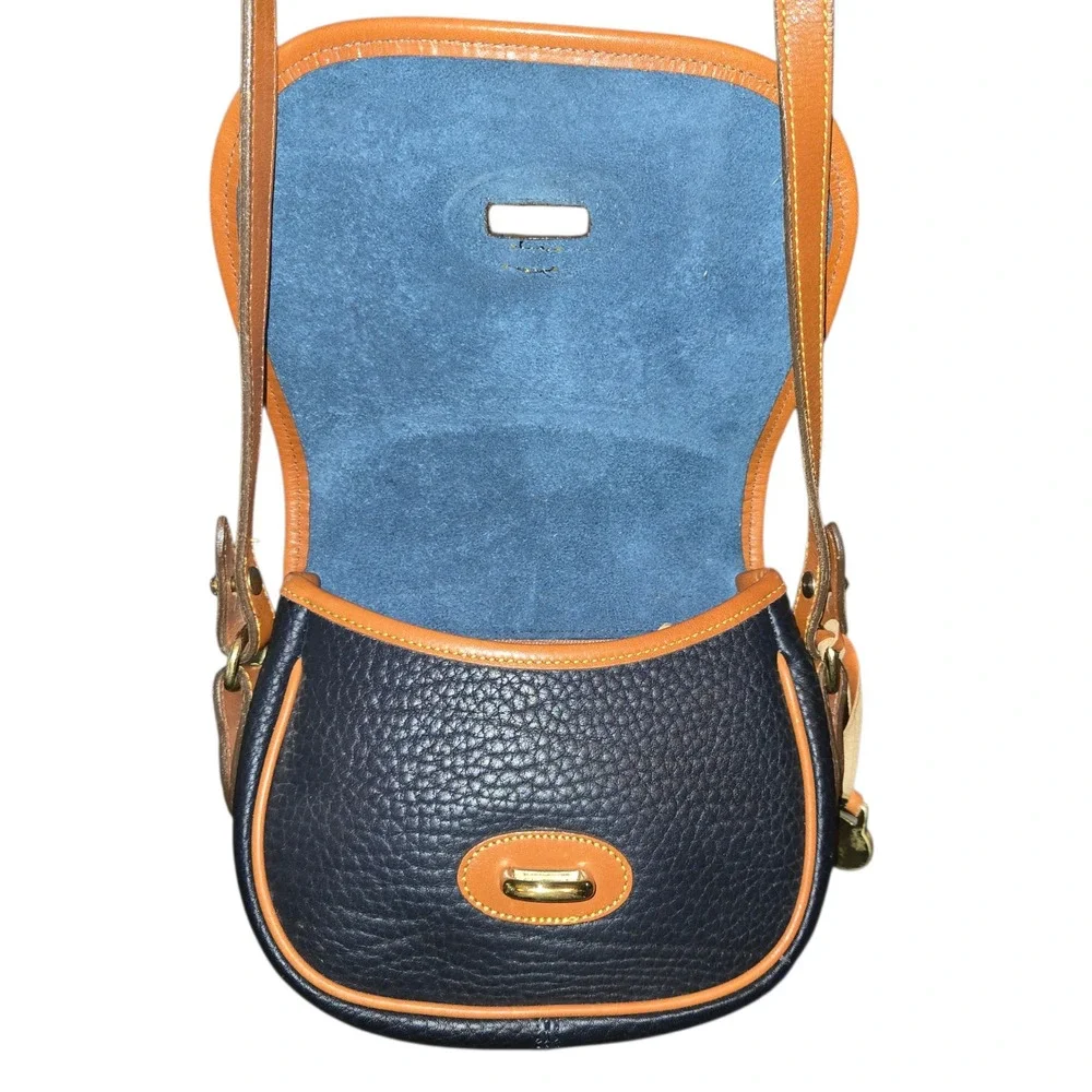 Dooney & Bourke VTG Over Under Marble Bag 7X6X2 Navy & Tan‎ All Weather Leather